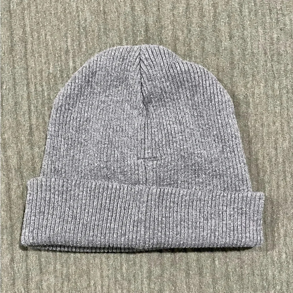 Zara Beanie - Picture 2 of 6